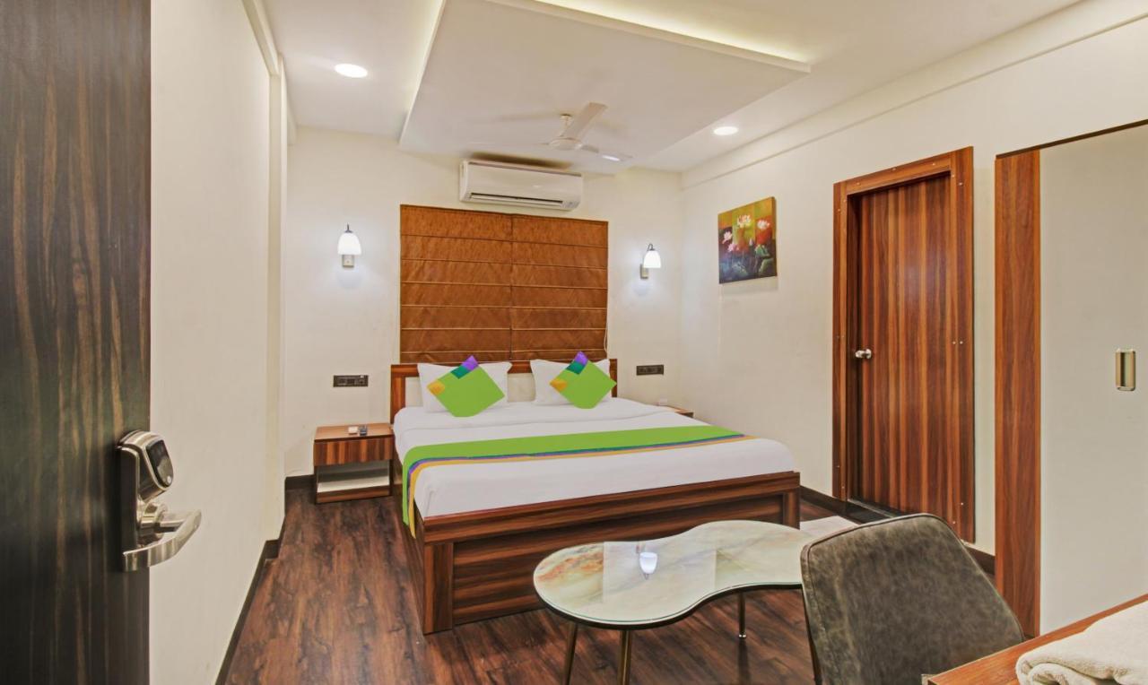 Treebo The Boss Hotel Rāipur Екстериор снимка