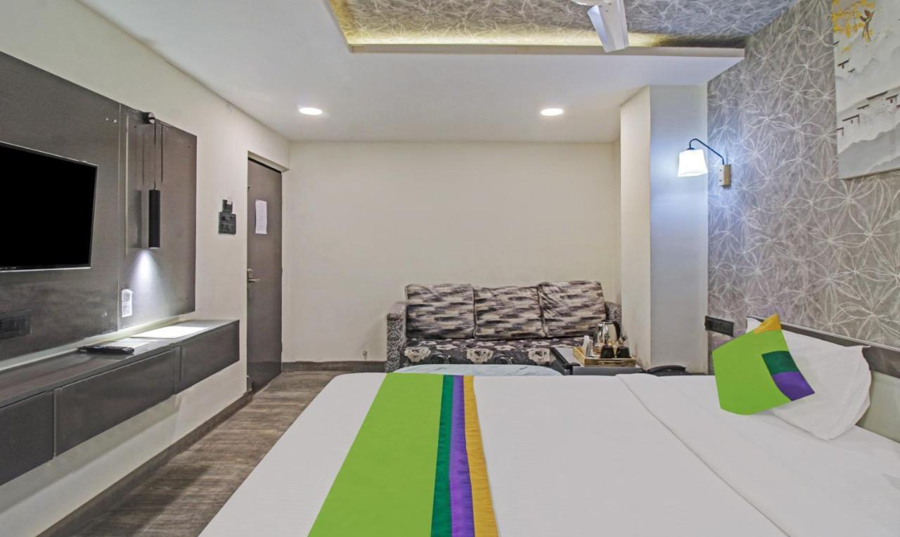Treebo The Boss Hotel Rāipur Екстериор снимка