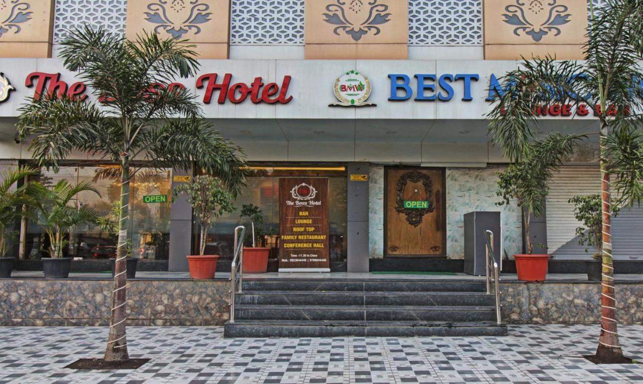 Treebo The Boss Hotel Rāipur Екстериор снимка