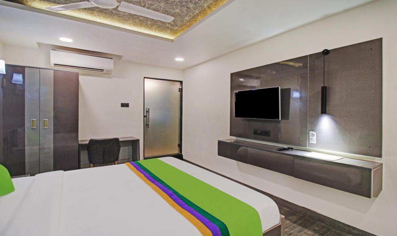 Treebo The Boss Hotel Rāipur Екстериор снимка