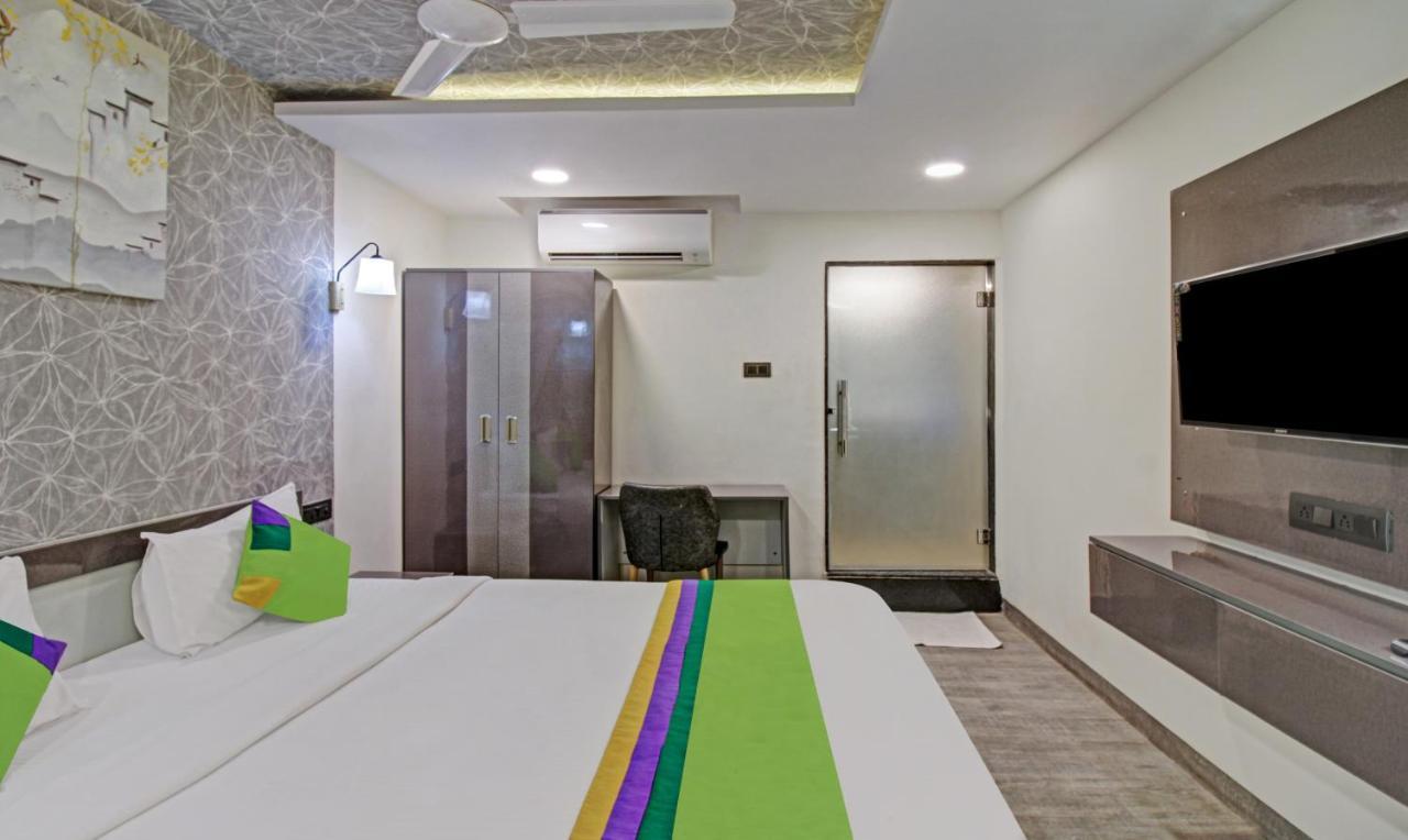 Treebo The Boss Hotel Rāipur Екстериор снимка