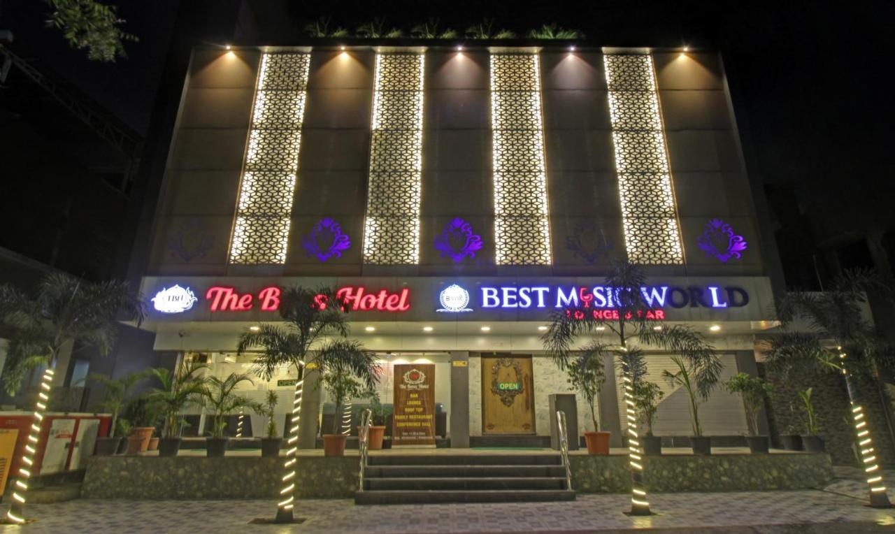 Treebo The Boss Hotel Rāipur Екстериор снимка