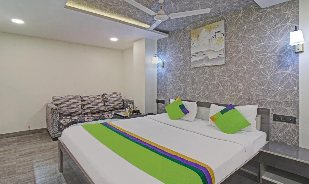 Treebo The Boss Hotel Rāipur Екстериор снимка